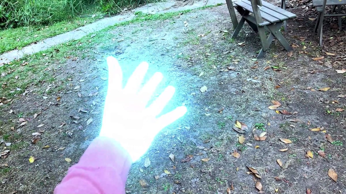 GLOW HAND